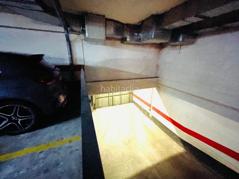 Foto d9f3184b-757f-4811-b2be-d254db0e2fa6. Parking voiture dans Oliver Zaragoza