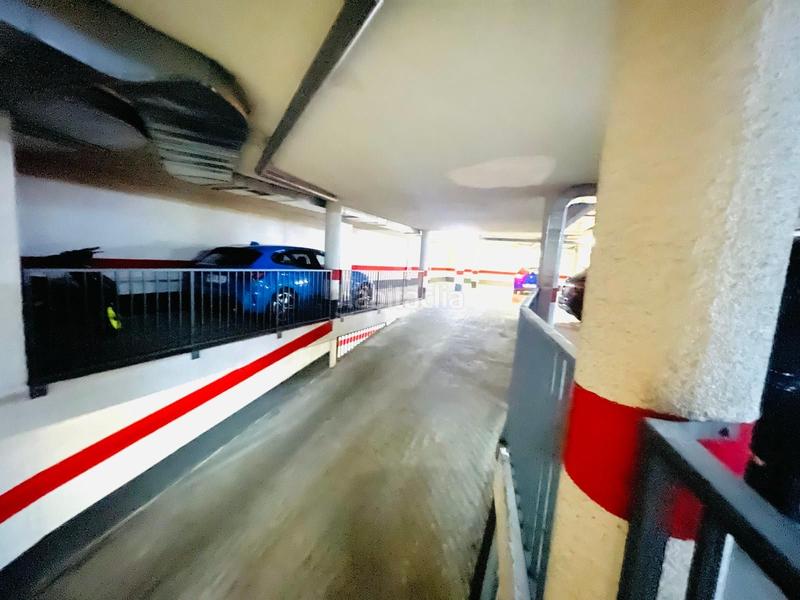 Foto e2071d4b-9266-46c5-b01d-8f3d3b4b0053. Parking voiture dans Oliver Zaragoza