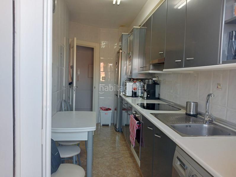 Foto 53aac3aa-62d9-4e22-865d-48169dee2044. Piso en Valdefierro Zaragoza