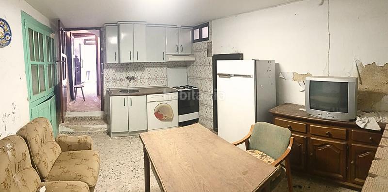 Foto f2f68685-b87e-4c99-bbf3-efe419509633. Masía en Codos
