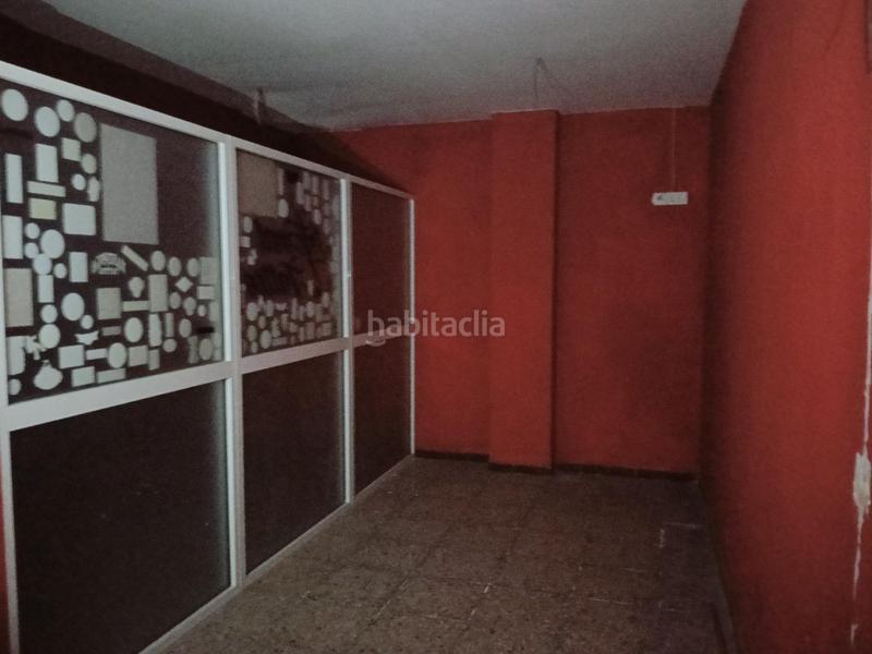 Foto f03482bb-14f0-43d2-8b38-fd96f9373cd5. Location local commercial dans La Bozada - Parque Delicias Zaragoza