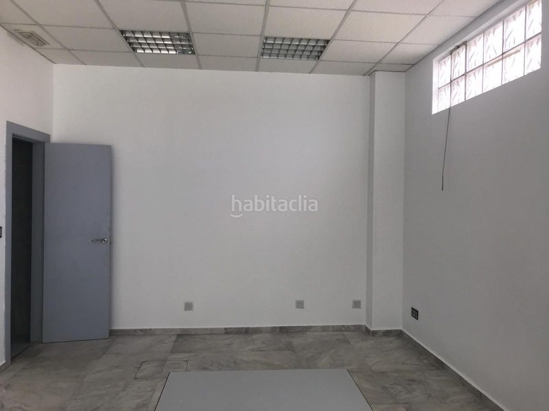 Foto 4a3fecdd-f87f-423e-aa8e-3a9ec2a3ef0d. Local comercial a Oliver Zaragoza