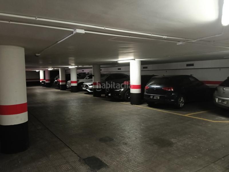 Foto bc62d861-ac76-439d-ac2b-4b48a1d5d777. Parking voiture dans Plaza de Toros Zaragoza