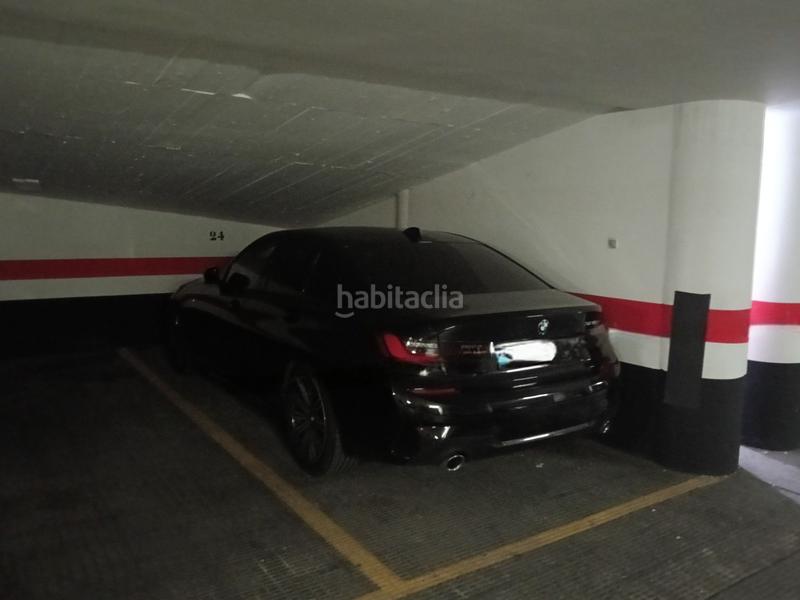 Foto fbadb9cf-511d-4bdd-86bf-eb8e6aa2ea47. Parking voiture dans Plaza de Toros Zaragoza