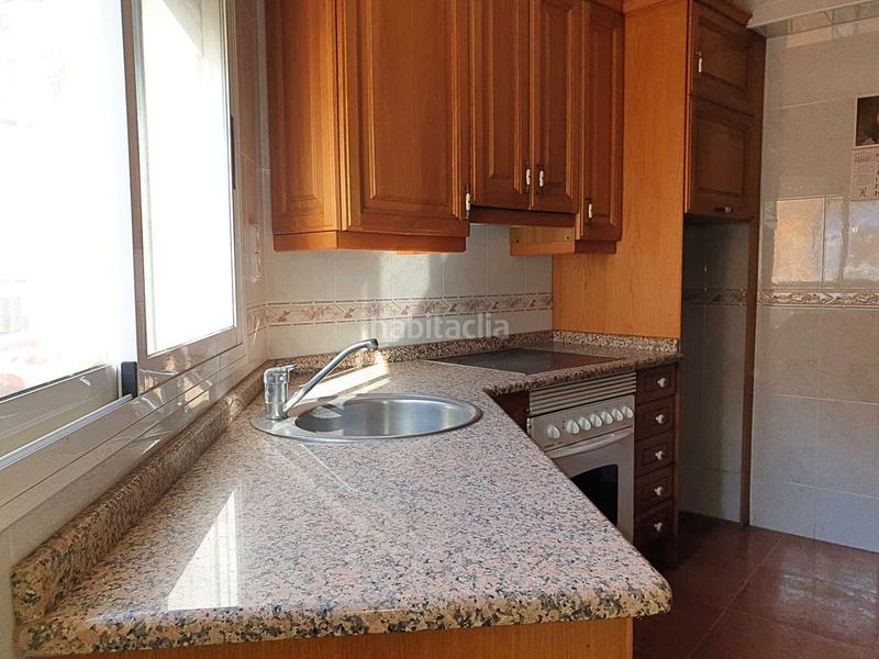 Foto f79b866a-b8bb-4e68-8265-02c153878794. Flat with heating in Ibdes