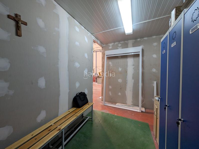 Foto b9e30b76-86ef-4632-b4e4-a649a31d6b3c. Fabrikhalle in Cuarte de Huerva