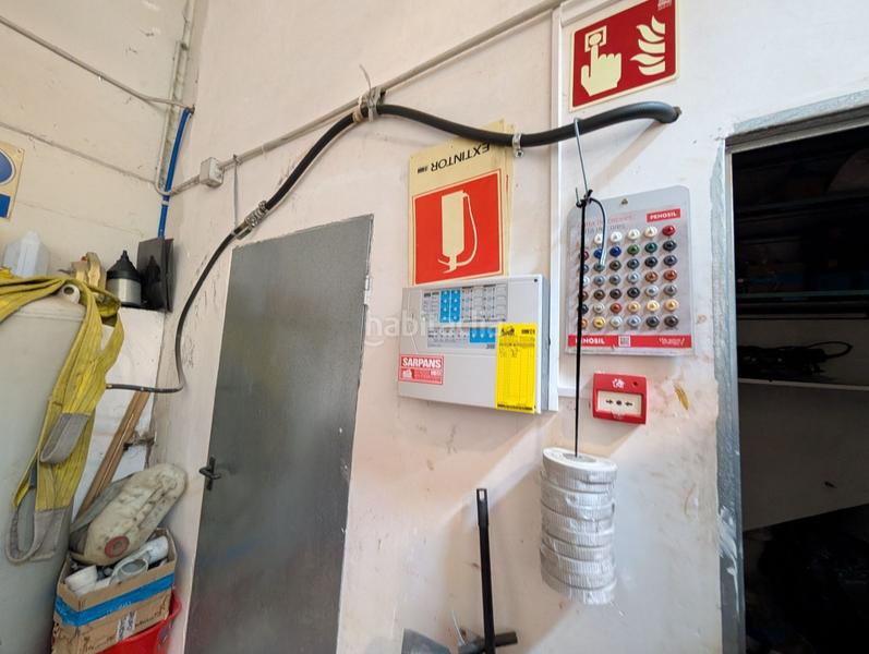 Foto bea0bdc6-9dc7-49be-a94a-a5e2b2248317. Fabrikhalle in Cuarte de Huerva