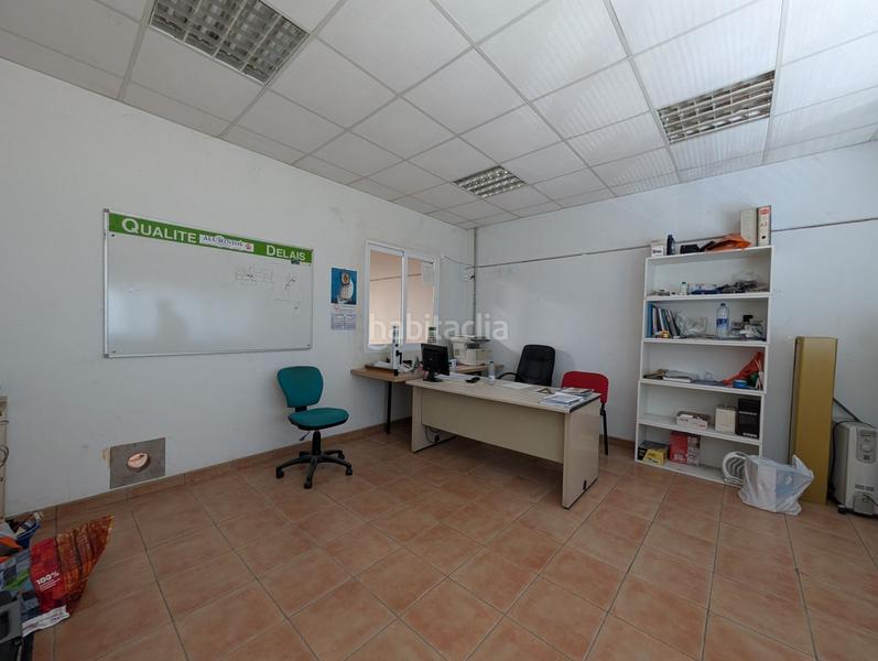 Foto cb09796d-73ce-4a15-9ea0-3f02d46808dc. Fabrikhalle in Cuarte de Huerva