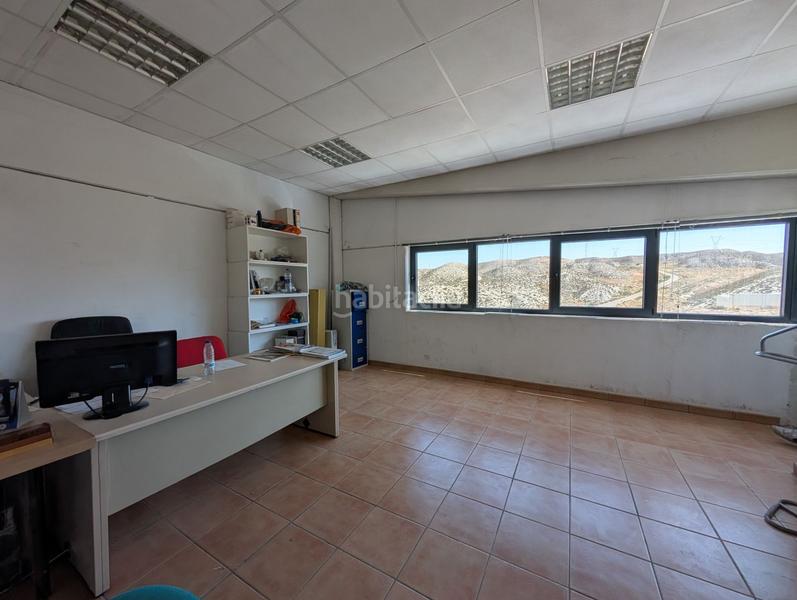 Foto e5870504-3137-45e5-b203-60928c249b11. Fabrikhalle in Cuarte de Huerva