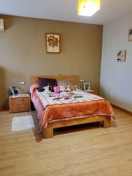 Foto f8baee30-26bd-4be8-ac84-dccfc6b3818d. House with heating in Castejón