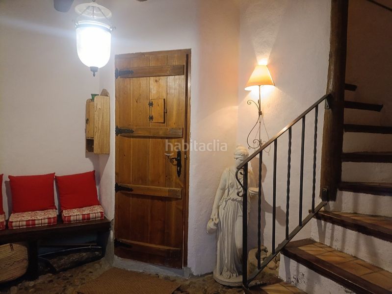 Foto b6b2d0eb-1e27-4bab-a35a-35c51109f28f. Masia amb calefacció a Lascuarre