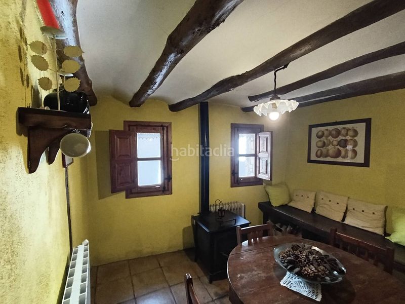 Foto ec99f335-099c-40f7-94b7-41ba2e8e9ffb. Masia amb calefacció a Lascuarre