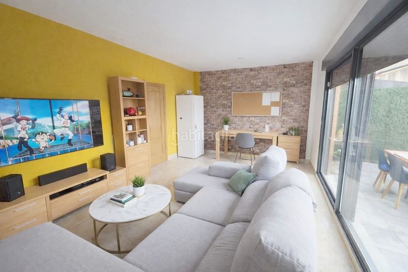 Foto e7466238-a314-491f-8ca6-f91f8b49b8da. Casa adossada amb calefacció aparcament a Torres de Berrellén