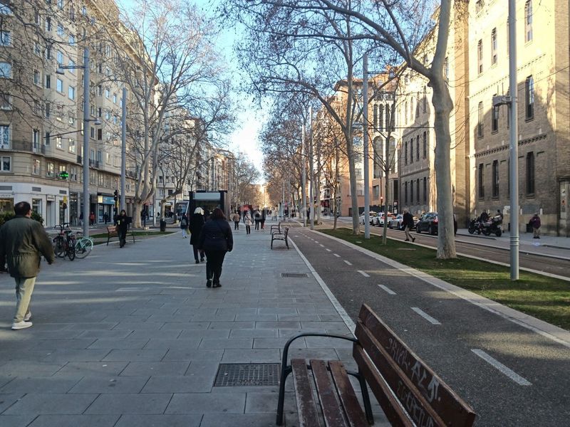 Foto 994bd821-122b-4cb6-8330-30dbc718d067. Aparcament cotxe a Paseo Sagasta Zaragoza