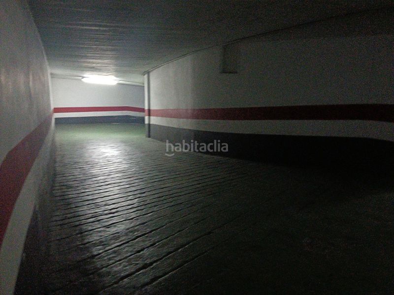 Foto dab6df66-bda4-44df-a012-5d36223e3db3. Aparcament cotxe a Paseo Sagasta Zaragoza