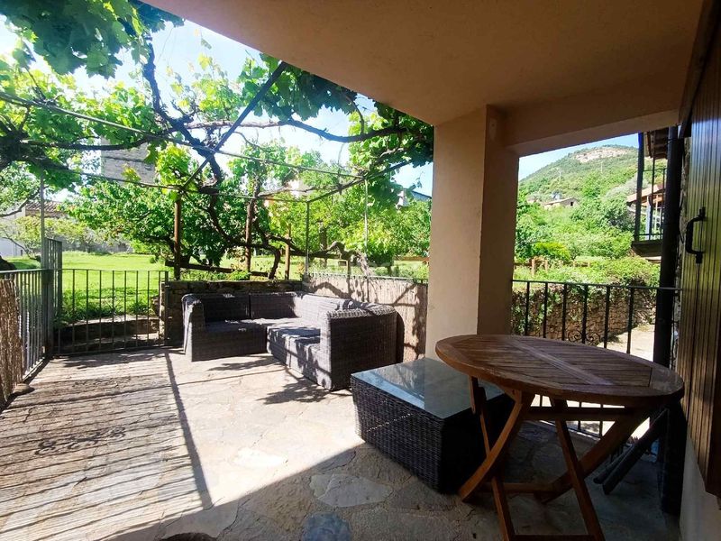 Foto fa771c60-c73a-43d1-b69b-8995b1b5a037. Casa en Graus