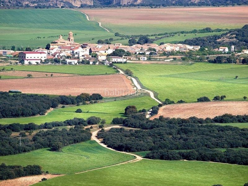 Foto 6cd4d700-5776-4d47-aade-df86aed0e83f. Masia amb aparcament a Barbuñales