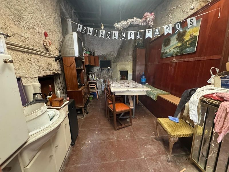 Foto fe4d2deb-cb17-44c6-9e4d-14e524cf8905. Masia a Illueca