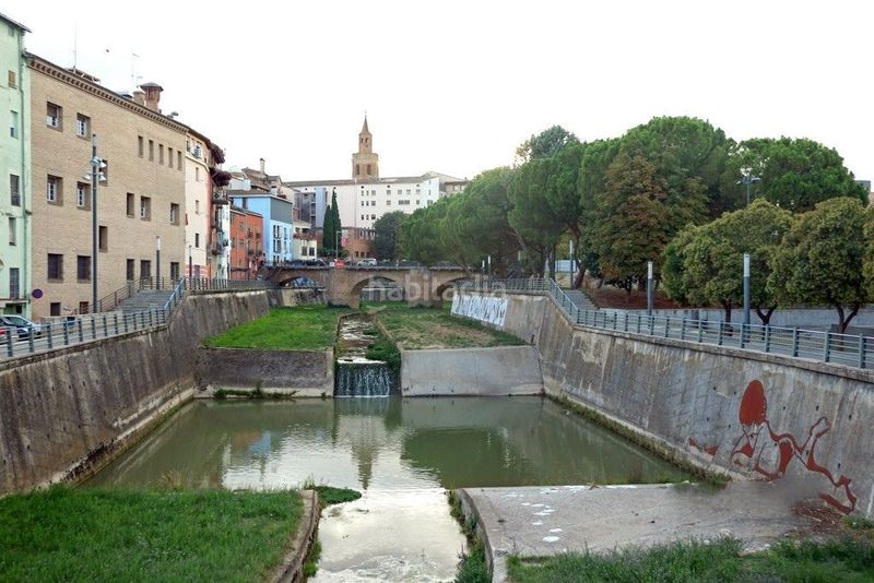 Foto 993bcb76-0c86-404f-9260-90bc39545e18. Pis a Barbastro