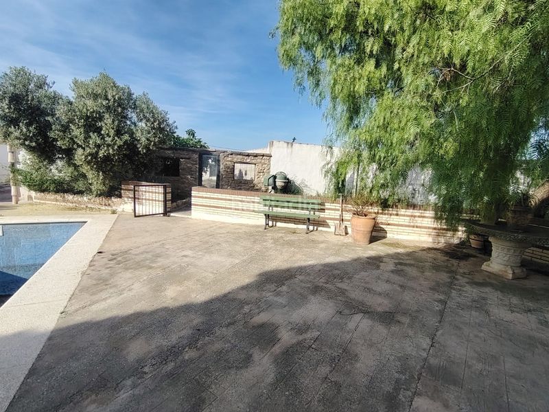 Foto 58ed8c8e-6390-4fae-9a05-1f2c2ebe49b5. Casa amb calefacció aparcament piscina a Garrapinillos Zaragoza