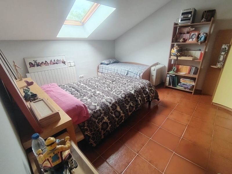 Foto bec7b64f-d925-48f8-98b3-6f986de994b7. Casa amb calefacció aparcament piscina a Garrapinillos Zaragoza