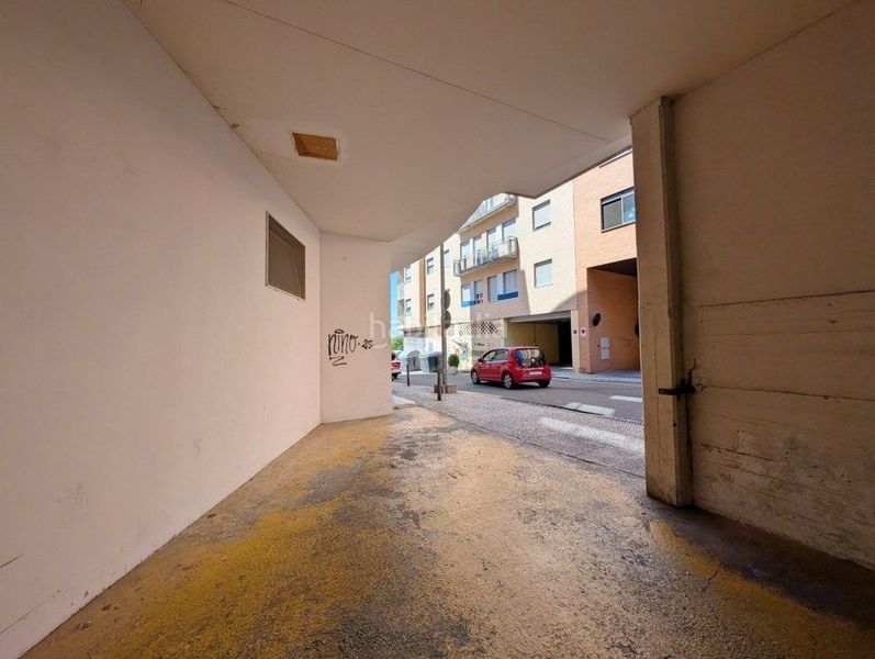 Foto 790b1f3c-b73a-4811-bbe8-7946427f2e17. Aparcament cotxe a Cuarte de Huerva