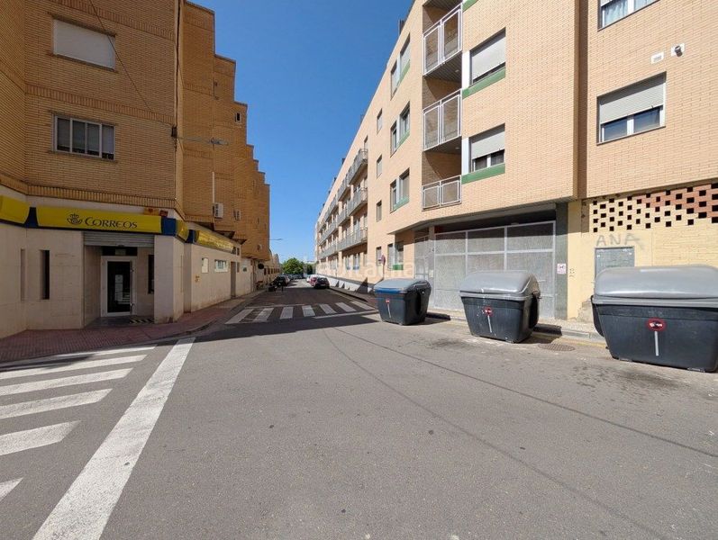Foto ccde6ad5-5d85-4553-8758-4e20e866ef6a. Aparcament cotxe a Cuarte de Huerva