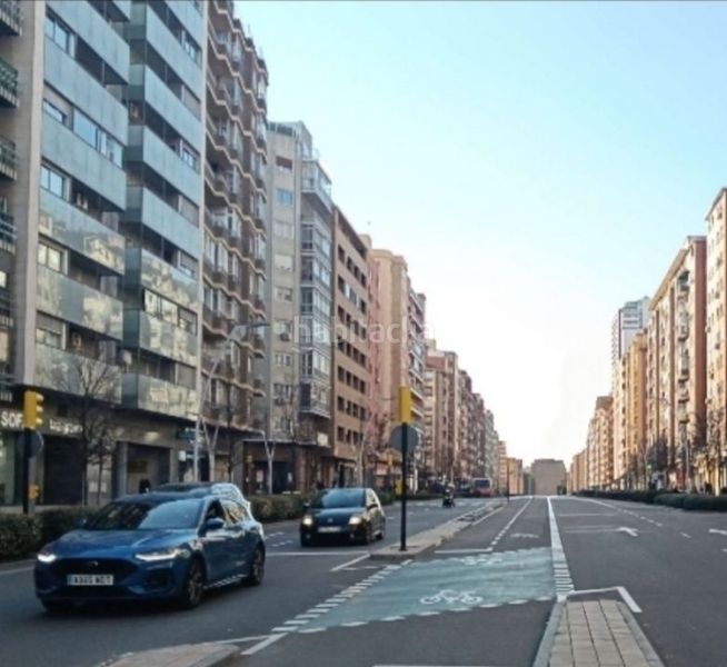 Foto bc6ecdfe-27ce-4ada-bd8d-bea7bcd7e528. Pis a Ciudad Jardín - Parque Roma Zaragoza