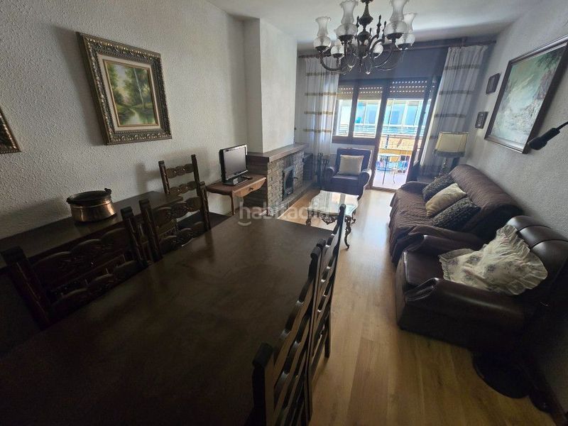 Foto cdb04123-880a-4bb5-9089-fa68e7ad6378. Flat with heating parking in Centro - Llano Samper Jaca