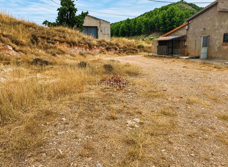 Foto 2d96a728-4a78-4b70-ae66-be2daa030273. Casa amb aparcament a Torrijo de la Cañada