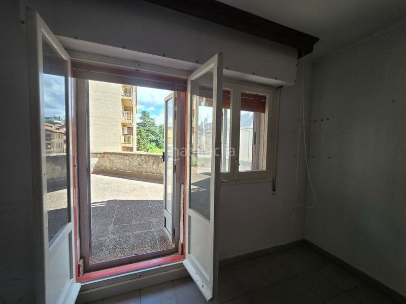 Foto d9f2ef55-71ea-4b7d-a3de-8bcded063c69. Rent flat in Universidad Jaca