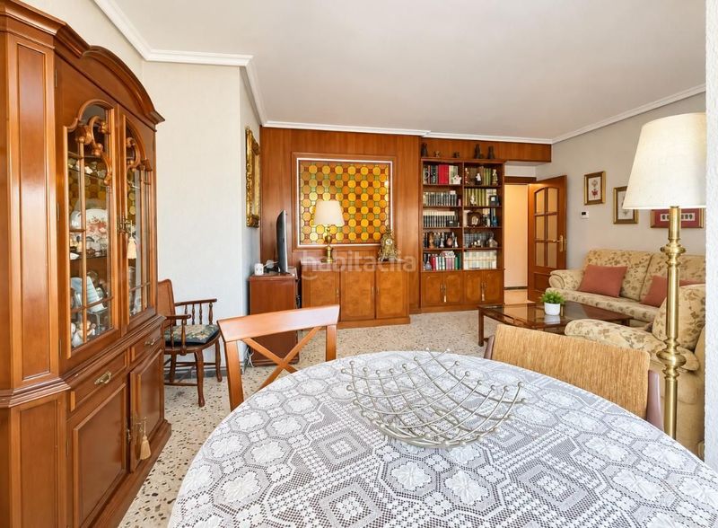 Foto c824c8a1-06ad-40d8-b2fa-e77ffa4c56bc. Flat with heating parking in Romareda Zaragoza