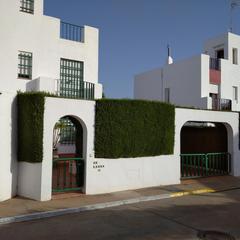 Casa aparellada  N/a. Amplia y luminosa casa pareada