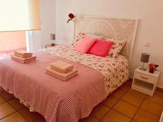 Rent Semi detached house  Urb la virginia norte. Preciosa casa adosada cerca del centro  disponible dos años