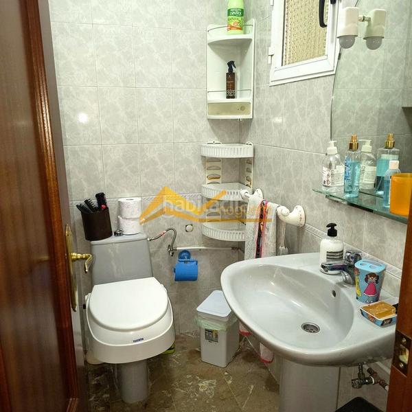 Foto 212a2d23-7902-4a9d-9d13-267e99dc7de2. Reihenhaus in Linarejos Linares