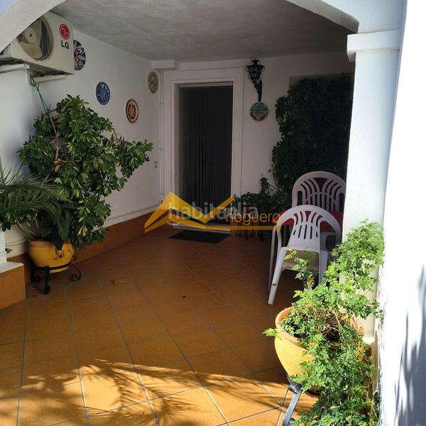 Foto fb485054-7934-4b39-bcdd-41a929097269. Reihenhaus in Linarejos Linares