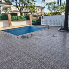 Xalet  Campanilla. Chalet en venta en linares, 4 dormitorios.