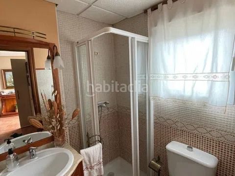 Foto c69fd9be-bddb-4f09-aa56-09c4e4944aba. Casa a Zona Hospital Linares