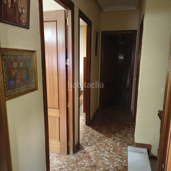 Foto af84878b-4b6b-488e-86ad-027c8491288b. Casa amb aparcament a Centro ciudad Linares