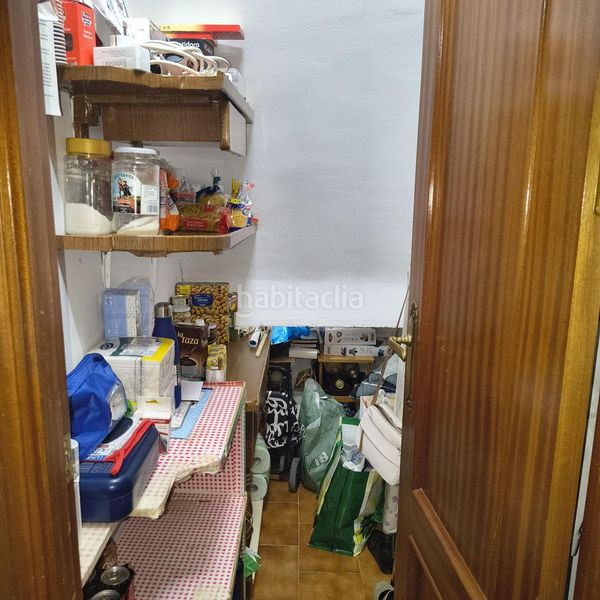 Foto f831d561-45bd-43d9-b1b7-61118fa25efb. Casa amb aparcament a Centro ciudad Linares