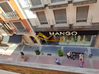 Pis  Del comercio. Piso en venta en centro, 4 dormitorios.