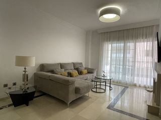 Lloguer Apartament  Del prado. Apartamento en alquiler en nueva andalucía  las brisas, 2 dormit