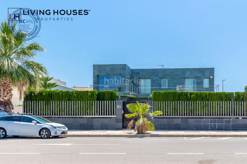 Foto 83177319-cb32-41e6-bb91-cc6ee1a644d7. Casa con riscaldamento parcheggio piscina in Playa Burriana