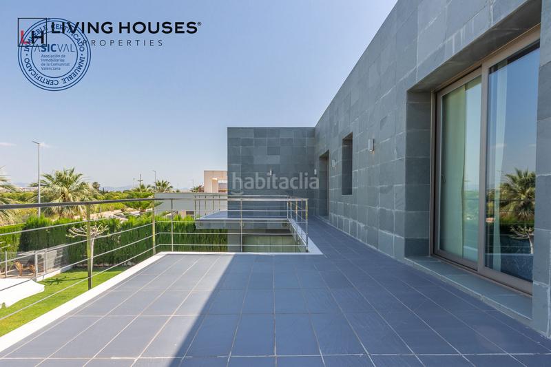 Foto ce2f7037-023f-464b-a997-eb8ae054ef58. Casa con riscaldamento parcheggio piscina in Playa Burriana