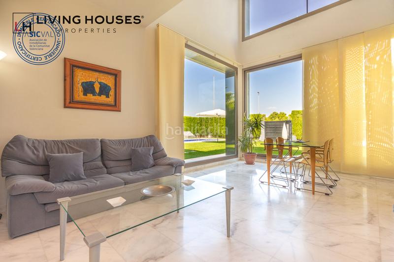 Foto dfe9e404-fec7-491d-b08b-b6b903684a38. Casa con riscaldamento parcheggio piscina in Playa Burriana