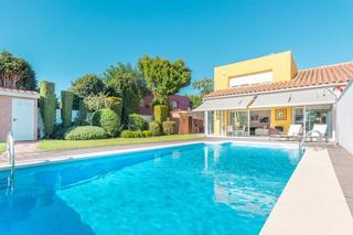 Maison à Avenida pinos 17. !!preciosa casa en la playa del pinar!!!