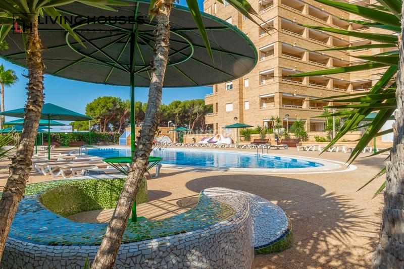Foto 9b88cad7-9330-4b19-a610-396f56c641a3. Piso en Oropesa del Mar-orpesa - edif. Aguamarina avda jardín 3 descubre la joya que estabas buscando en marina d or, orpesa! presentamos un encantador piso a la venta que combina en Oropesa del Mar