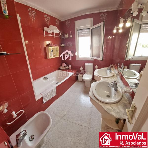 Foto cfdaae43-9649-4418-a3f0-f27051dc5421. Chalet  en Las Marinas - Pueblo Laguna Vera