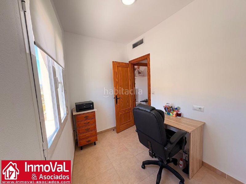 Foto f3dc913c-e451-4f46-9b04-69f75533b5b2. Pis a playa de Garrucha Garrucha