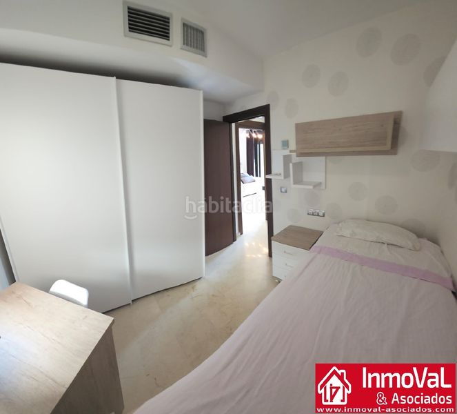 Foto b99f9f90-9207-4585-9f3d-d50f876716d9. Pis a puerto de Garrucha Garrucha